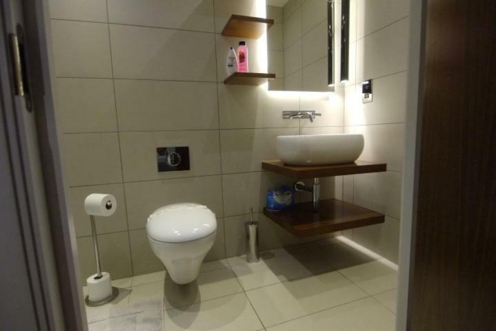 One Commercial Street Apartment Лондон Экстерьер фото